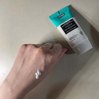 부쉬맨 워터프루프 프로 선크림 50g SPF50+ PA++++ — 4점을 준 리뷰어가 2023년 4월 올린 사용 사진