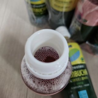 더그레잇티 콤부차 [매일유업] 더그레잇티 44kcal 콤부차 300ml *12개입 (오리지널 6개+베리리치 6개) — 5점을 준 리뷰어가 2023년 7월 올린 사용 사진