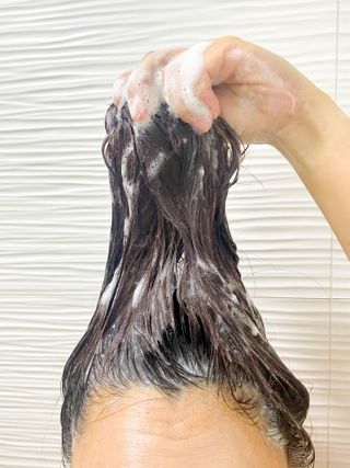 닥터시드 페퍼민트 앤 레몬 비건 비듬케어 쿨 탈모 샴푸 (1000ml) — 5점을 준 리뷰어가 2024년 2월 올린 사용 사진