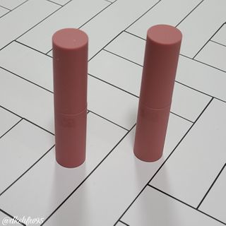 [블랙루즈] 로즈 벨벳 립스틱 택1+랜덤1 — 5점을 준 리뷰어가 2020년 12월 올린 사용 사진