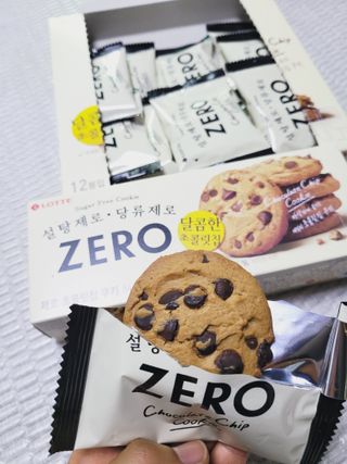 ZERO (초콜릿 칩 쿠키, 카카오 케이크, 후르츠 젤리, 아이스 콜라, 아이스 초코바) — 5점을 준 리뷰어가 2022년 6월 올린 사용 사진