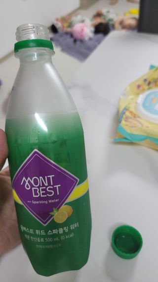 몽베스트 Montbest with Sparkling water Lemon OR Lime 20병(랜덤) — 4.5점을 준 리뷰어가 2022년 8월 올린 사용 사진
