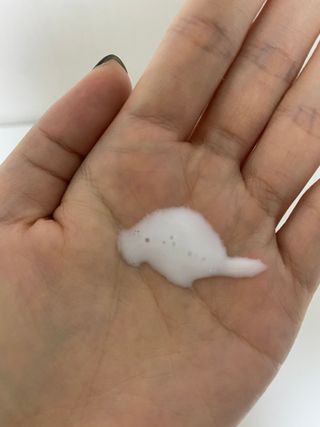 줄라이 모닝 _ JULY MORNING 줄라이모닝 하이드레이팅 퍼퓸드 바디앤핸드 에멀젼 — 5점을 준 리뷰어가 2021년 10월 올린 사용 사진