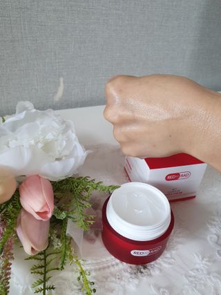 레드투래드 센서티브 슈퍼 크림 50ml — 4점을 준 리뷰어가 2021년 11월 올린 사용 사진