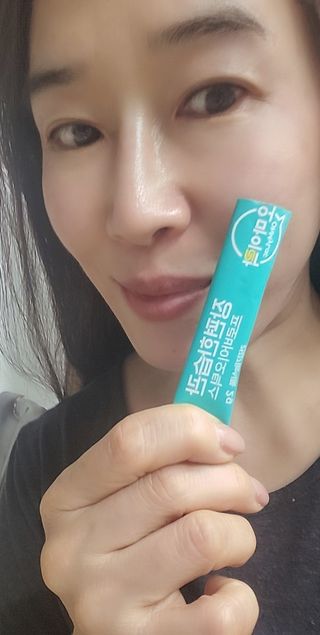 [유산균] 오마이락 장편한습관 프로바이오틱스 30P — 5점을 준 리뷰어가 2022년 11월 올린 사용 사진