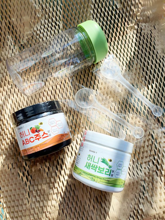 [중소기업유통센터 X 우수소상공인] 허니ABC주스분말90g + 허니새싹보리분말70g 2개세트 리뷰 사진