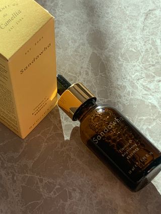 스킨큐어 산다화 비타민c 화이트닝 에센스 30ml — 5점을 준 리뷰어가 2023년 12월 올린 사용 사진