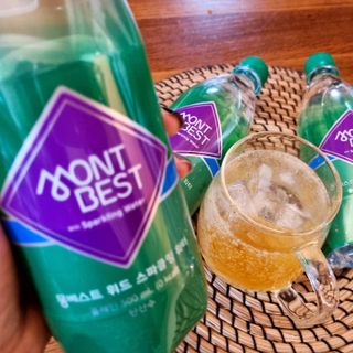몽베스트 Montbest with Sparkling water Plain 20병 — 5점을 준 리뷰어가 2021년 11월 올린 사용 사진