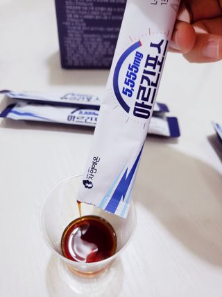 자연에온 아르긴포스 L-아르기닌 5555mg 스틱 15개입 1박스 — 4점을 준 리뷰어가 2021년 4월 올린 사용 사진