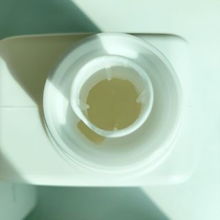 [생활공작소] 섬유유연제 + 세탁세제 1.5L 릴리향 — 5점을 준 리뷰어가 2021년 2월 올린 사용 사진