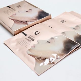 아이디플라코스메틱 아이디 페이스핏 마이너스 밴드 v2 — 4.5점을 준 리뷰어가 2021년 5월 올린 사용 사진