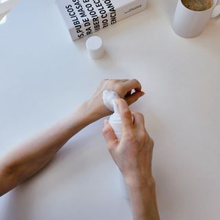 블룸비 거품 두피 샴푸 — 5점을 준 리뷰어가 2022년 9월 올린 사용 사진