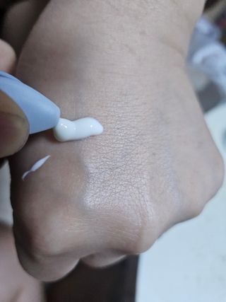 [스킨1004] 마다가스카르 센텔라 히알루-시카 워터핏 선세럼 50ml — 4.5점을 준 리뷰어가 2024년 5월 올린 사용 사진