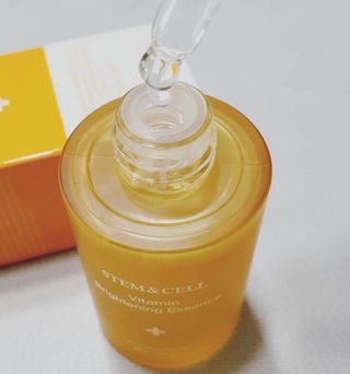 체르엠 스템앤셀 비타민 브라이트닝 에센스 30ml 1개 — 3.5점을 준 리뷰어가 2021년 9월 올린 사용 사진