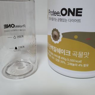 프로티원 단백질쉐이크 곡물맛 2주분 1통+보틀 — 5점을 준 리뷰어가 2021년 3월 올린 사용 사진