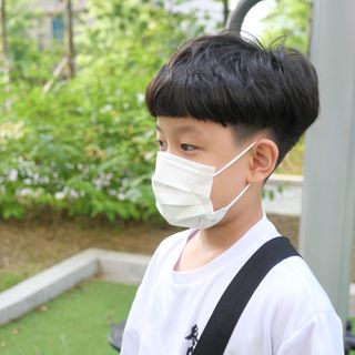 JHWORLD 스누피 마스크 정품 스누피 KF-AD 국내 비말차단 아동용 성인용 일회용 덴탈마스크 50매 — 5점을 준 리뷰어가 2021년 7월 올린 사용 사진