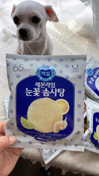 딜라이트 프로젝트  달콤한 눈꽃 간식세트( 눈꽃 솜사탕 / 레몬라임 솜사탕 / 달고나 총 7EA+스마트톡 증정) — 5점을 준 리뷰어가 2022년 5월 올린 사용 사진