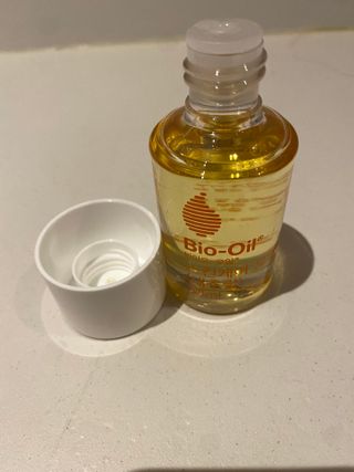 바이오오일 [바이오-오일] 스킨케어 오일 내추럴 60ml — 5점을 준 리뷰어가 2021년 11월 올린 사용 사진