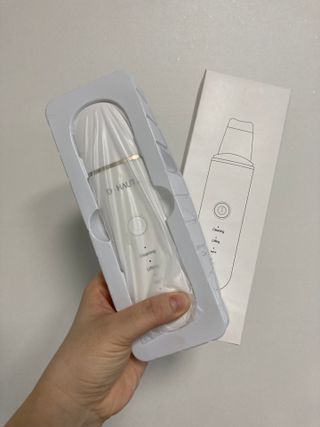 디하우트 랩 4 in 1 갈바닉 아쿠아 워터 필링기 스킨스크러버 — 5점을 준 리뷰어가 2021년 11월 올린 사용 사진