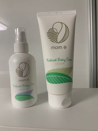 mom e 맘이 내추럴 베이비 케어 크림+바디오일 — 5점을 준 리뷰어가 2021년 1월 올린 사용 사진