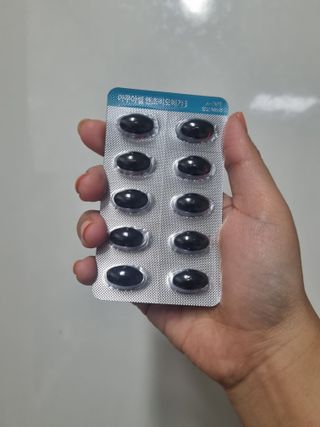 메디포스트 모비타 아쿠아셀 엔초비오메가3 60캡슐 — 4점을 준 리뷰어가 2023년 1월 올린 사용 사진