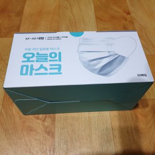 [심폐소생소] 오늘의마스크 KF-AD 비말차단 황사 여름용 마스크 — 5점을 준 리뷰어가 2021년 9월 올린 사용 사진