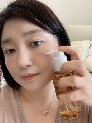 스킨1004 [SKIN1004] 마다가스카르 센텔라 라이트 클렌징 오일 200ml — 5점을 준 리뷰어가 2024년 8월 올린 사용 사진