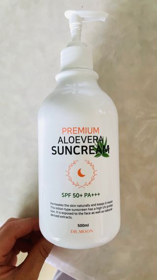 [닥터문] 프리미엄 알로에베라 선크림 500ml — 5점을 준 리뷰어가 2022년 6월 올린 사용 사진