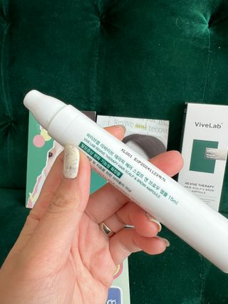 바이브랩 [탈모증상완화] 헤어라인 눈썹 두피앰플 — 5점을 준 리뷰어가 2022년 1월 올린 사용 사진