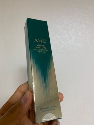[NEW 탄력유턴 아이크림] AHC 유스 래스팅 리얼 아이크림 포 페이스 — 5점을 준 리뷰어가 2021년 3월 올린 사용 사진