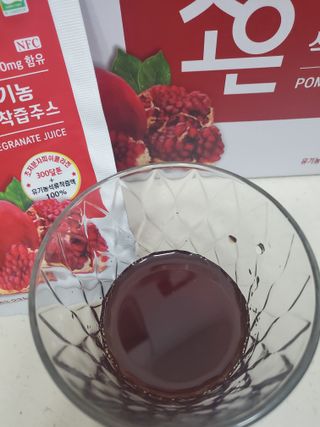 농업회사법인조은 유기농 석류 NFC 착즙주스 70ml 30포 — 5점을 준 리뷰어가 2021년 10월 올린 사용 사진