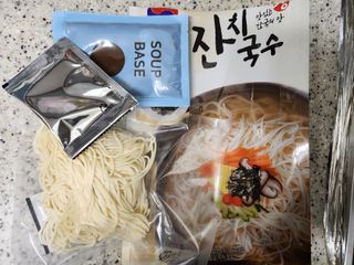 [한면원] 잔치국수 2인분 — 5점을 준 리뷰어가 2023년 3월 올린 사용 사진