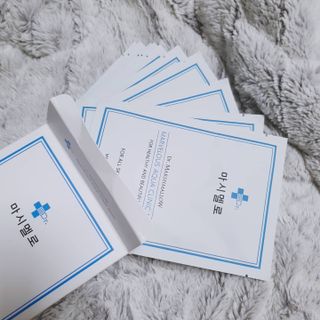 닥터마시멜로 닥터마스멜로 마블러스 아쿠아 클리닉 마스크 — 5점을 준 리뷰어가 2021년 6월 올린 사용 사진