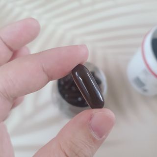 Swisse 스위스 고함량 프로폴리스 2,000mg 210정 — 5점을 준 리뷰어가 2021년 11월 올린 사용 사진
