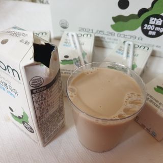 이롬 erom 황성주박사의 국산콩 두유 검은콩 고칼슘 — 5점을 준 리뷰어가 2020년 12월 올린 사용 사진
