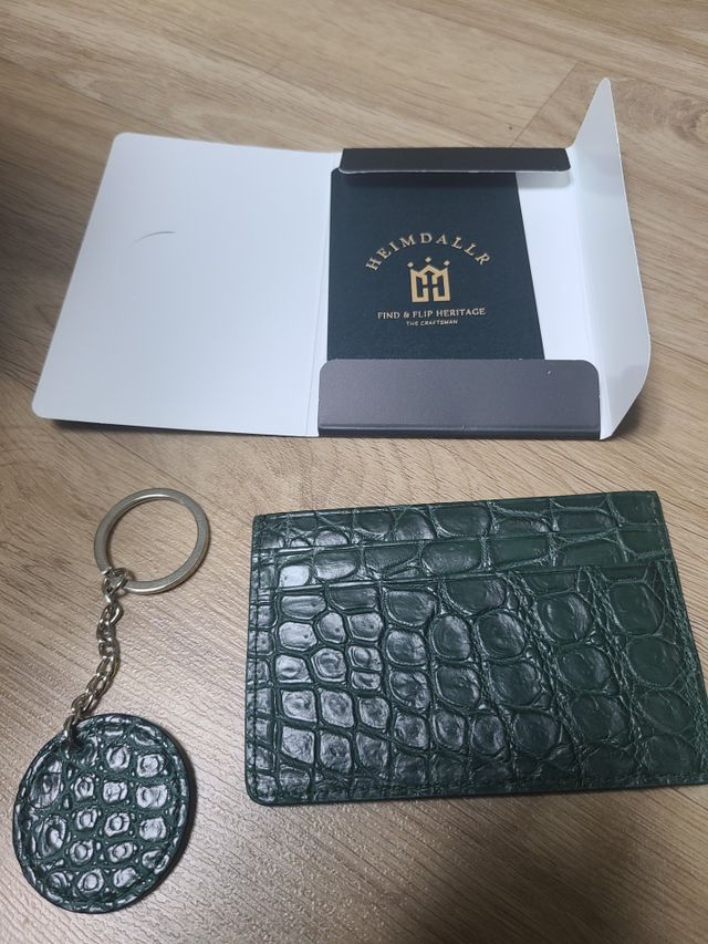 헤임달 Glossy 악어가죽 카드지갑 리뷰 사진