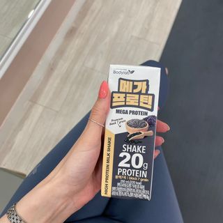바디랩 프로틴음료 단백질쉐이크 메가프로틴 — 5점을 준 리뷰어가 2022년 4월 올린 사용 사진