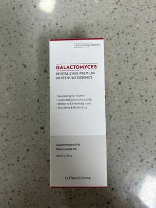 오투에니원 갈락토미세스 리바이탈라이징 프리미엄 화이트닝 에센스 50ml — 5점을 준 리뷰어가 2022년 12월 올린 사용 사진