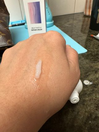 바노바기 코스메틱 바노바기 밀크 씨슬 리페어 크림 50ml — 5점을 준 리뷰어가 2023년 7월 올린 사용 사진