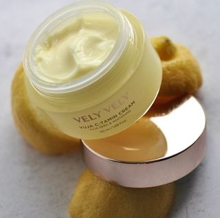 VELY VELY Yuja C-tamin Cream — 5점을 준 리뷰어가 2021년 5월 올린 사용 사진