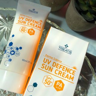 트리티스 US [TREATIS] UV Defence Sun Cream PA+++ / SPF50+ — 4.5점을 준 리뷰어가 2021년 4월 올린 사용 사진