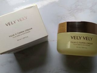 VELY VELY Yuja C-tamin Cream — 4.5점을 준 리뷰어가 2021년 4월 올린 사용 사진