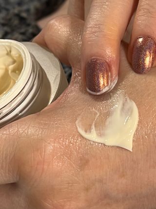 Jutanhak 안티에이징 멜라 크림 50ml / 1.69oz 잡티 &amp; 다크 스팟 케어 하이드레이팅 크림 — 4점을 준 리뷰어가 2023년 6월 올린 사용 사진
