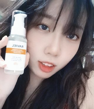 라비엘 멀티 비타민 다크 스팟 &amp; 블레미쉬 케어 페이스 세럼 모든 피부용 1.7 fl oz — 5점을 준 리뷰어가 2022년 12월 올린 사용 사진