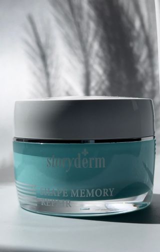 [스토리덤] 타임머신 하이알 1000 30ml + 쉐이프 메모리 리페어 크림 50ml — 5점을 준 리뷰어가 2023년 8월 올린 사용 사진