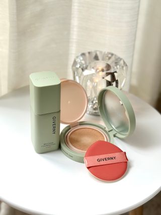 지베르니 밀착 커버 파운데이션 30ml + 밀착 커버 쿠션 본 제품 — 5점을 준 리뷰어가 2023년 9월 올린 사용 사진