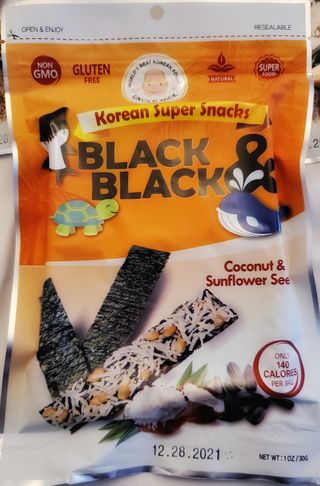 UNCLE NICK 한국 슈퍼 스낵 블랙 &amp; 블랙 김 스낵 — 5점을 준 리뷰어가 2021년 10월 올린 사용 사진
