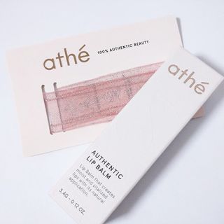 ATHE AUTHENTIC AIRY LIP BALM / 비건립밤 / 어센틱립밤 / 에어리립밤 (수정 요청) — 5점을 준 리뷰어가 2022년 7월 올린 사용 사진