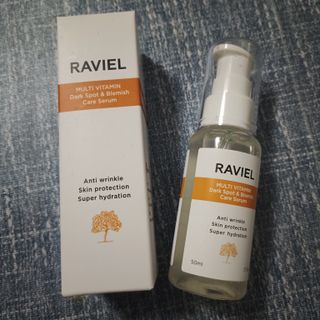 라비엘 멀티 비타민 다크 스팟 &amp; 블레미쉬 케어 페이스 세럼 모든 피부용 1.7 fl oz — 5점을 준 리뷰어가 2022년 12월 올린 사용 사진