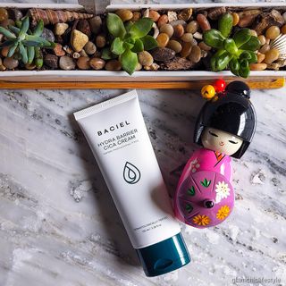 바시엘 BACIEL 바시엘 하이드라 베리어 시카 크림 — 5점을 준 리뷰어가 2021년 5월 올린 사용 사진